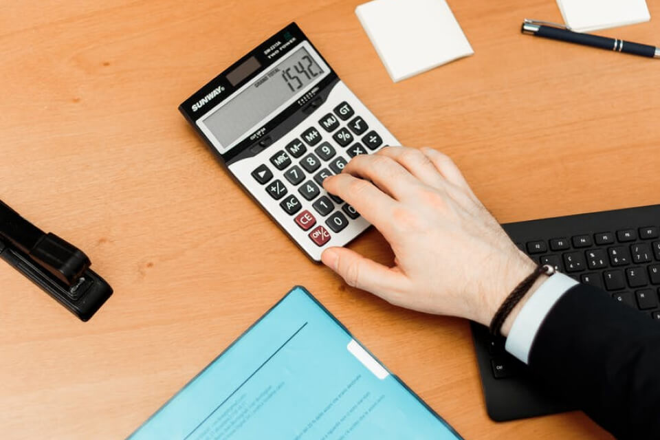 Fact Check: 12 Common Misconceptions About Stock Market business blog guest posts image 2